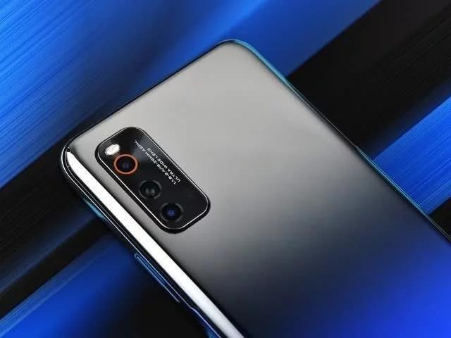 iqoo neo@心动价3298，12GB+骁龙865，还有4500mAh+双立体扬声器