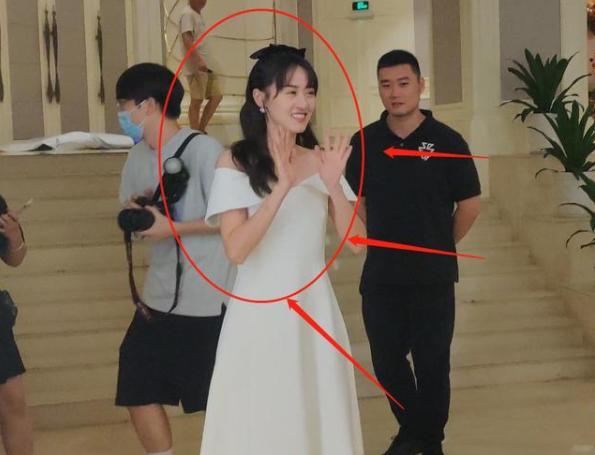 袁冰妍|袁冰妍真人长啥样？离开了百万精修和粉丝同框，这真的是28岁？