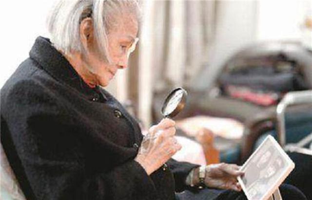 小志的历史观点|跨越77年的等待:93岁老人苦苦寻找爱人,见到对方灵位声泪俱下