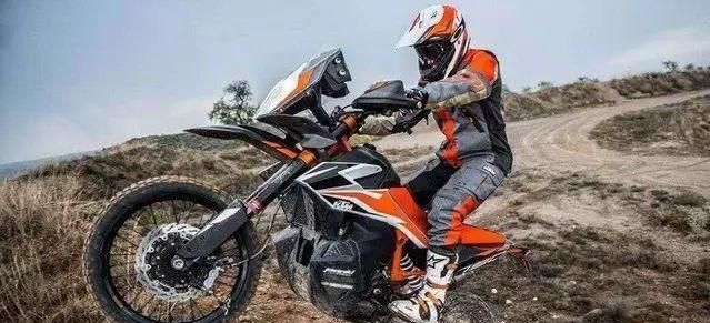 |为什么现在感觉摩托车很受欢迎？