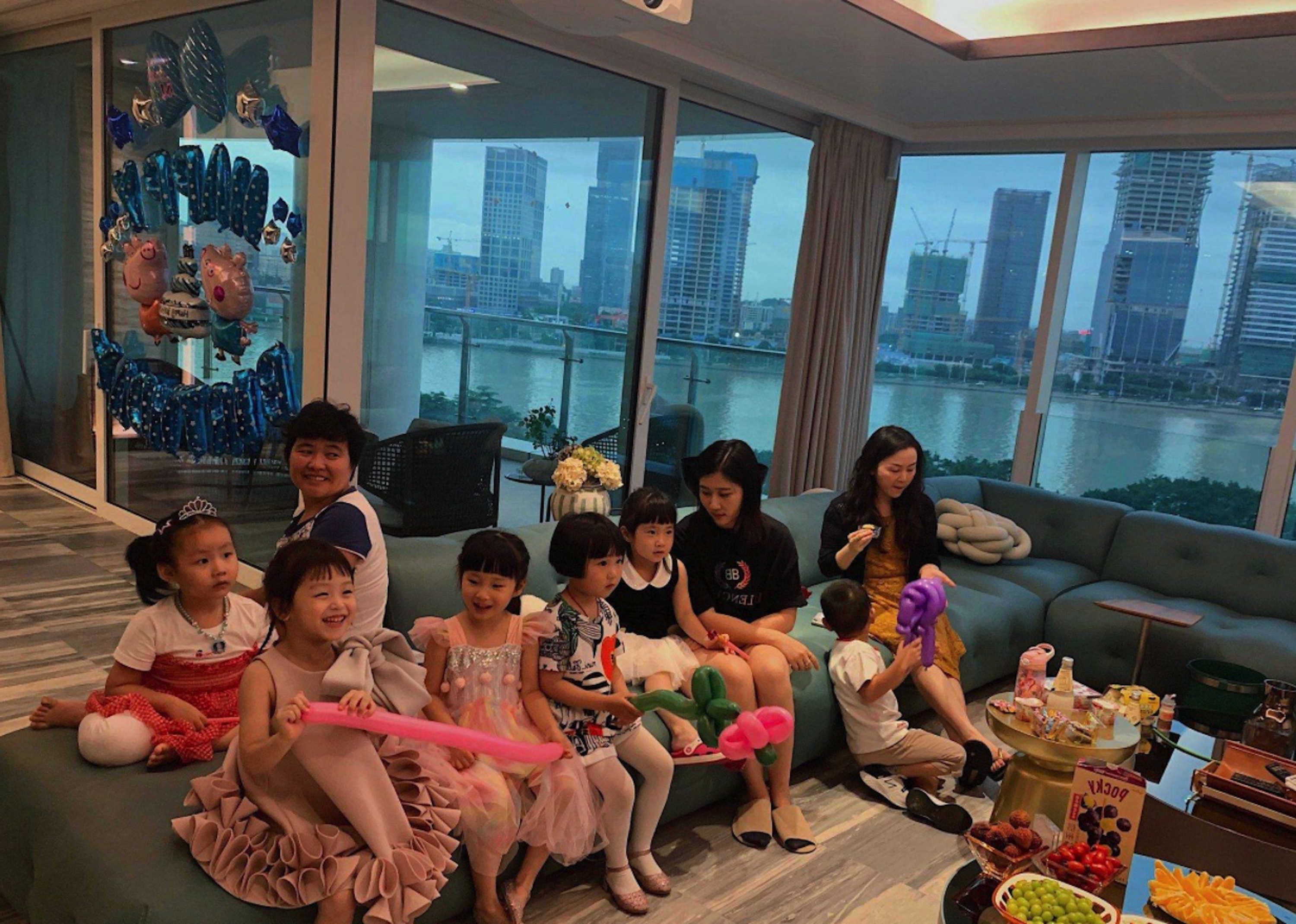 『郜林』说声恭喜,34岁郜林在深圳豪宅价格曝光,妻子晒图成焦点!