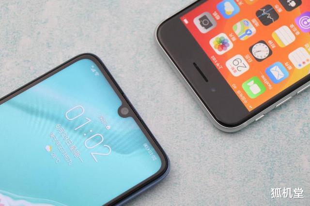 iPhone SE|荣耀30青春版、新iPhone SE对比测评：真香的SE，竟变成高价低配？