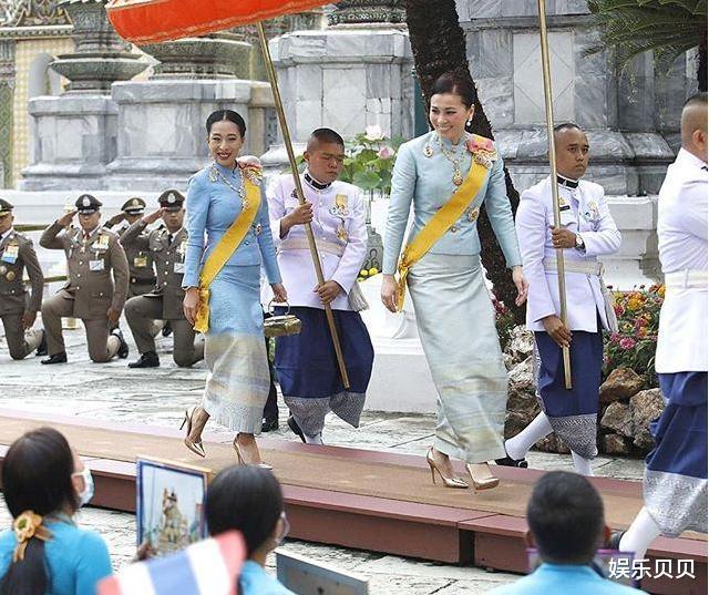 发型|诗丽吉嫡孙女剪掉十年长发换短发,清纯模样像极了奶奶,美得惊艳