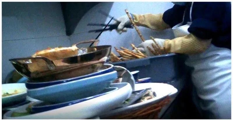 安徽商报|合肥突查绿茶餐厅！