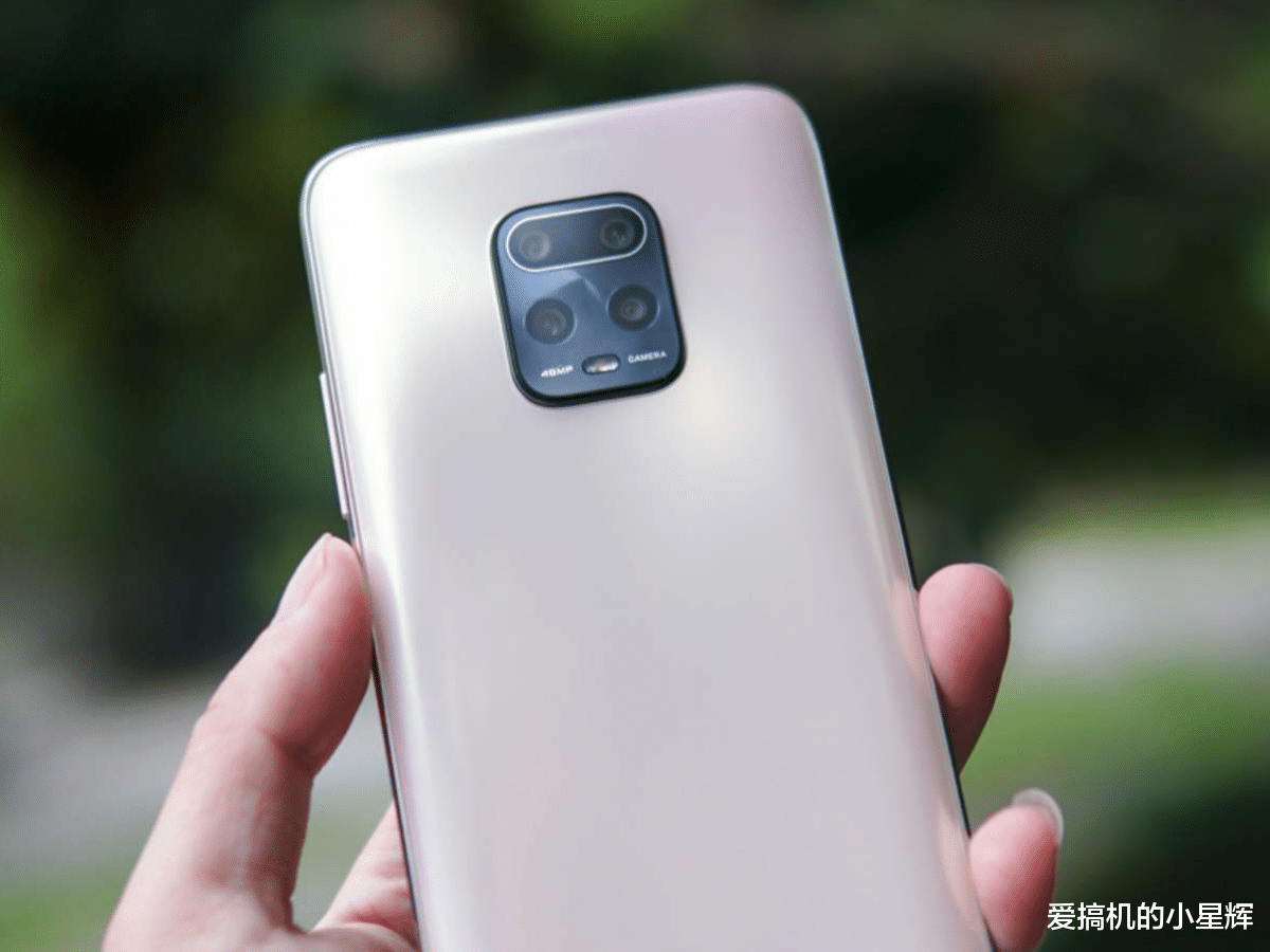 5G▲小米5G神机，41万跑分+屏幕指纹+4800万跌至1399，网友：雷军良心