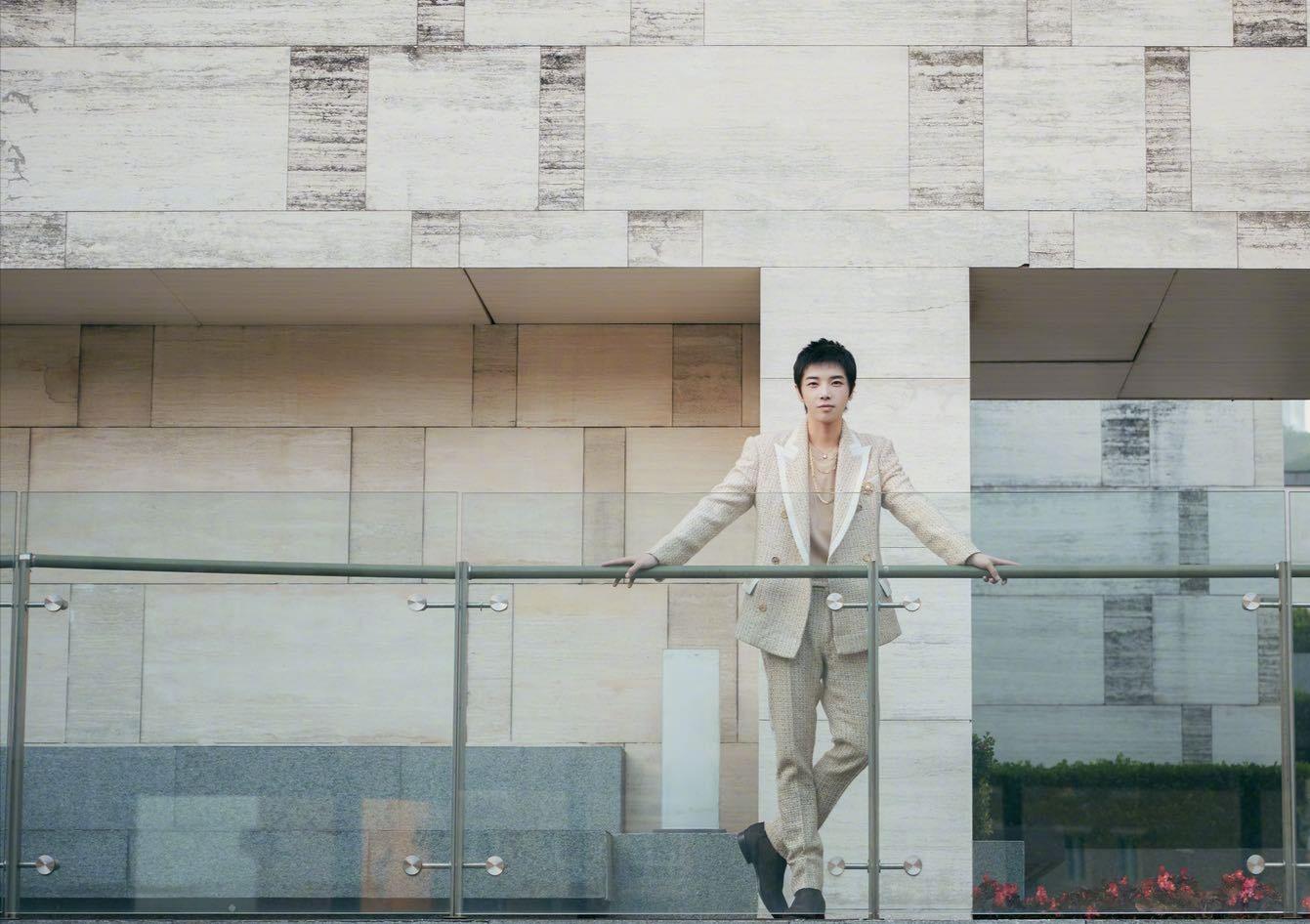 华晨宇|华晨宇活动透露在准备新专辑和演唱会!现场意外被“猪血糕”带偏