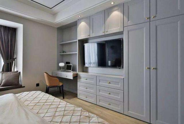 |花20万装修的房子，入住进去才发现，有用的柜子就3个，别少装