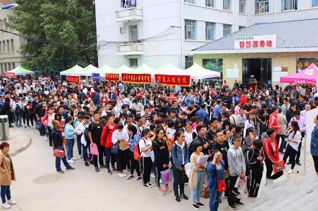 ▲高考分数很低，这3个“专科专业”就业不比本科生差