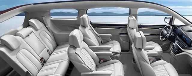 新车@适合家用商务的二胎奶爸车,4/6/7座都有,车内豪华不输埃尔法