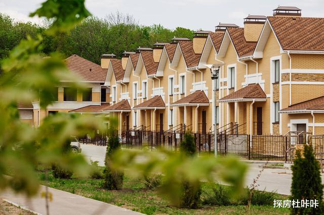 公摊|15年后，“楼梯房”和“电梯房”哪个更值钱？建筑学家3点概括