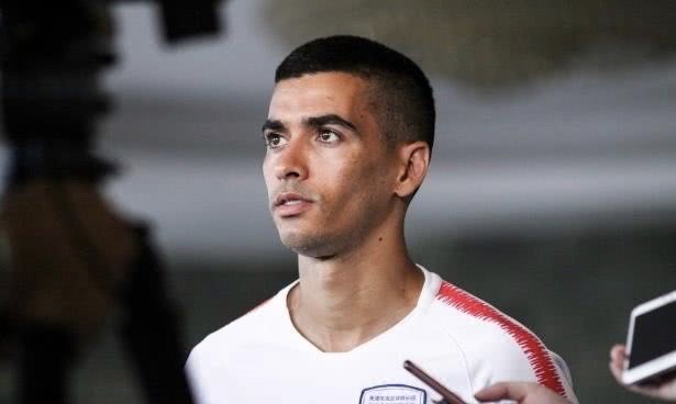 山东鲁能▲晚上10点，鲁能争冠再获利好！亚冠MVP级外援自由身加盟，名记：超值