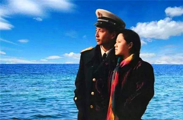 飞行员|空军飞行员王伟已牺牲19年,他的妻儿受到国家照料,现状如何?