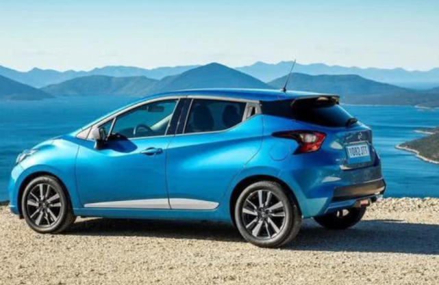 本田飞度▲日产亮出“性价王”!或不足5万油耗3毛2,开它上班还要啥摩托