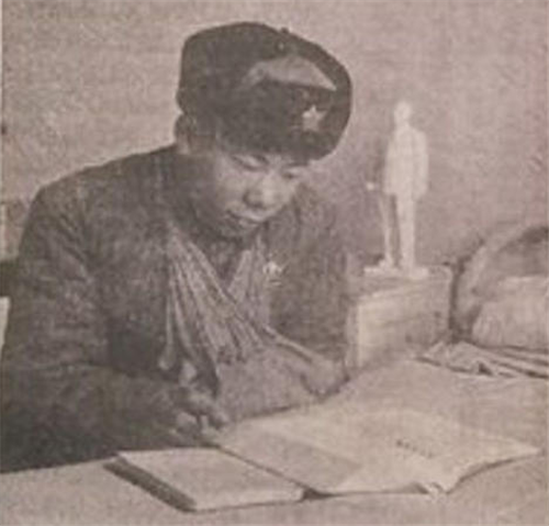 历史潮河 歹毒小人被当“英雄”编入课本，18年后意外暴露，真英雄得以瞑目