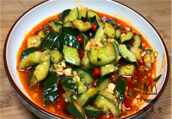 地瓜|饭店“拌黄瓜”为什么这么好吃?大厨教你这样做,连一口汁都不剩