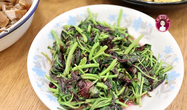 『豆腐』这位高考生妈妈好赞，一大桌晚餐精心做，第2道菜有滋有味像朵花