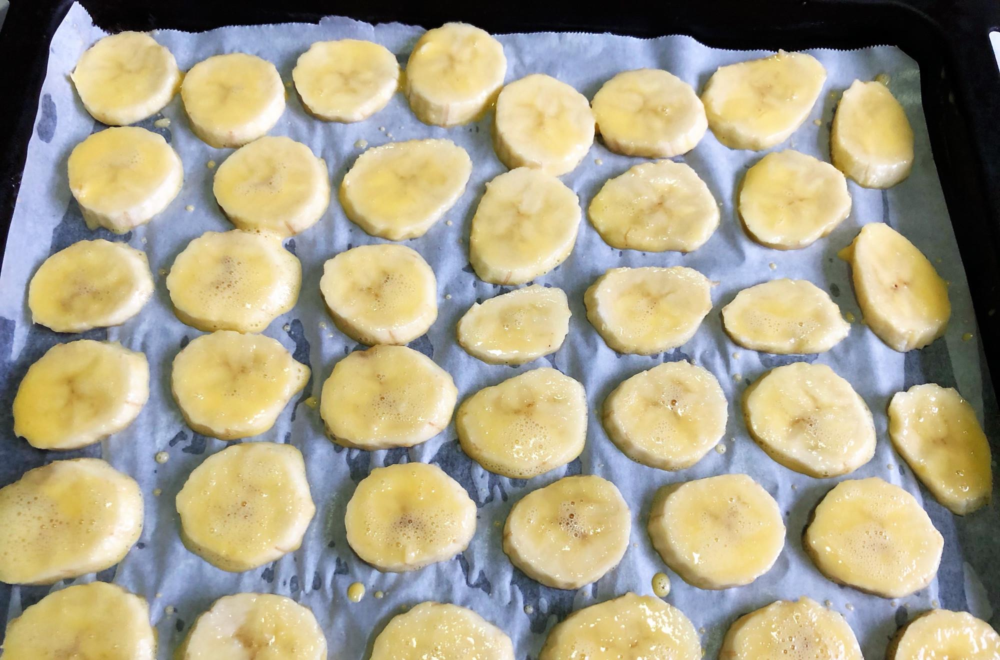 『香蕉』香蕉别再直接吃，这样做，女儿一次两盘不够吃，外酥里糯好吃解馋