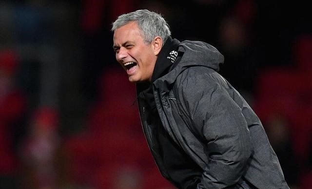 博格巴|博格巴“中招”！没有纪律性的他倒下是必然么？穆帅弃用此人有理