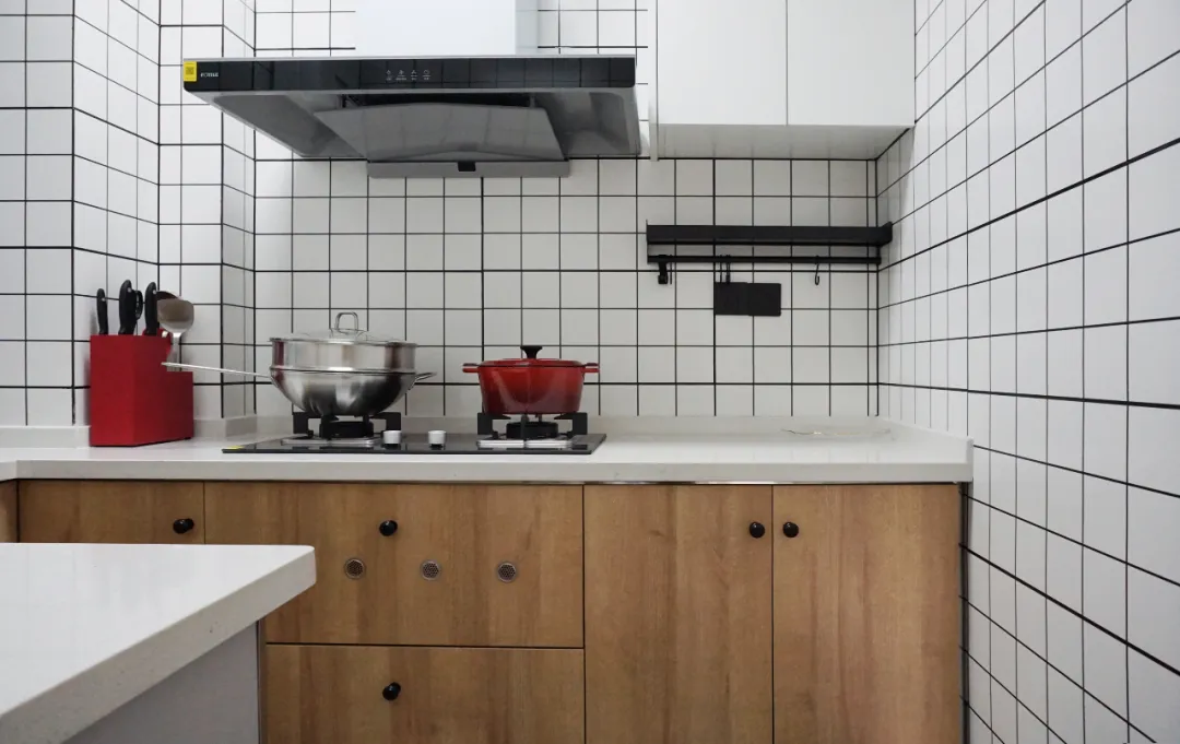 设计师|40㎡“老破小”逆袭，设计师只用了12万