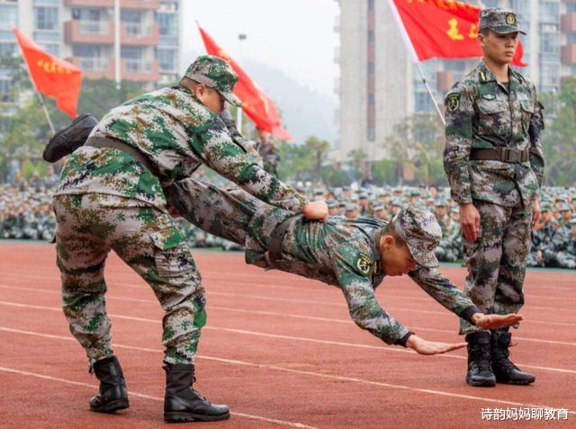 大学|大一新生军训时,若教官突然问你这5个问题,不要得意,赶快认错