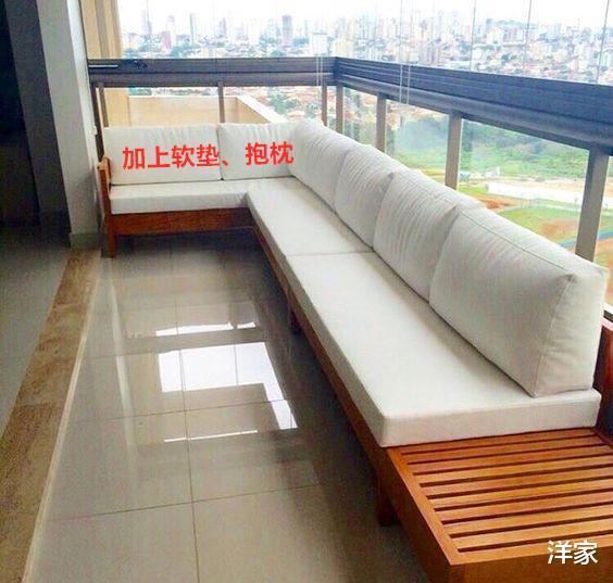 【】阳台别光顾着打飘窗，同样是一长条，换成卡座秒变高级会客区！