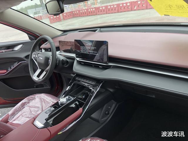 新哈弗h6|全新哈弗H6将在8月30日上市,外观内饰都采用很时尚的设计