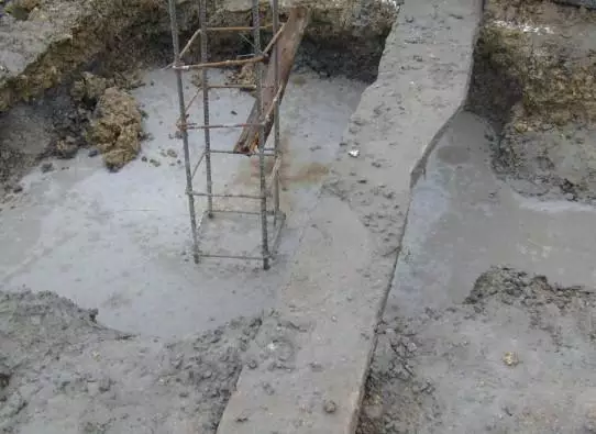 『』回老家建房,三层主体花了24万,自己做监工,总体很满意!