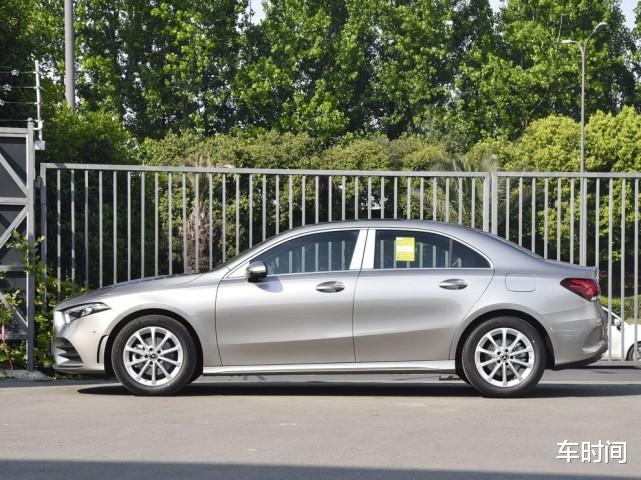奔驰A级|奔驰又发飙了！从21万跌至14万多，油耗仅5.4L，后悔雅阁买早