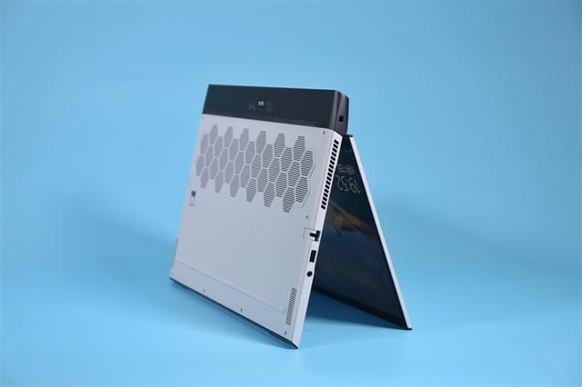 alienware|Alienware M17评测：明明有颜值却非要靠实力