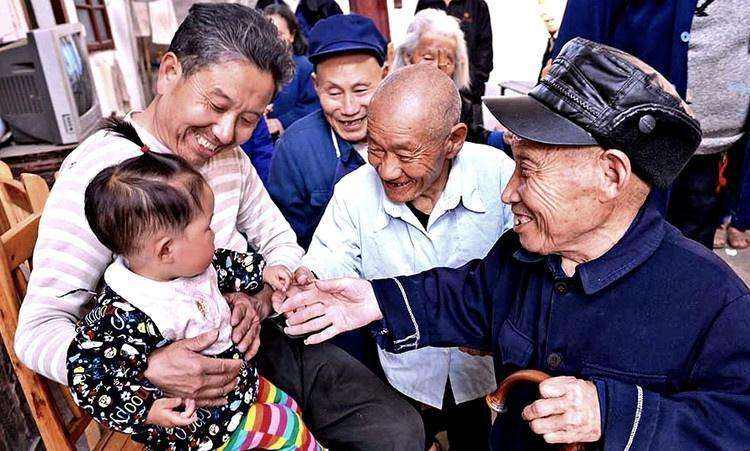 黄丽|中国第一“矮人村”，村民身高不超过80厘米，专家：不是侏儒症