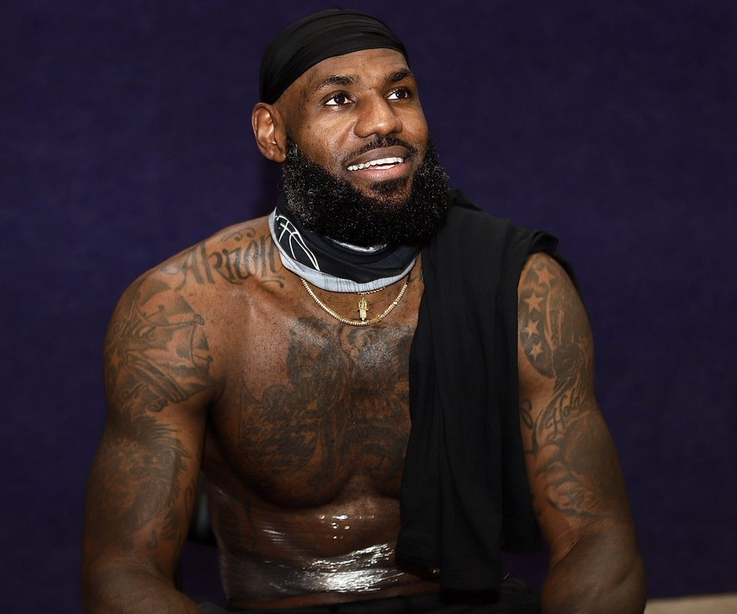 湖人队|10中9！第三巨头终于爆发！湖人总冠军稳了