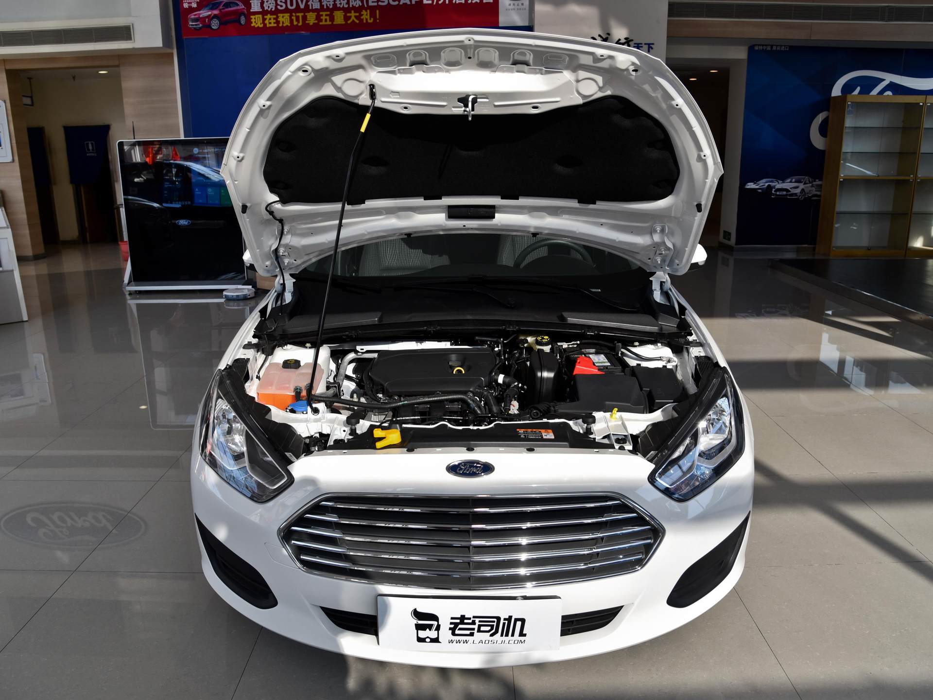 福特福睿斯|家轿典范 小哥带你看福特福睿斯