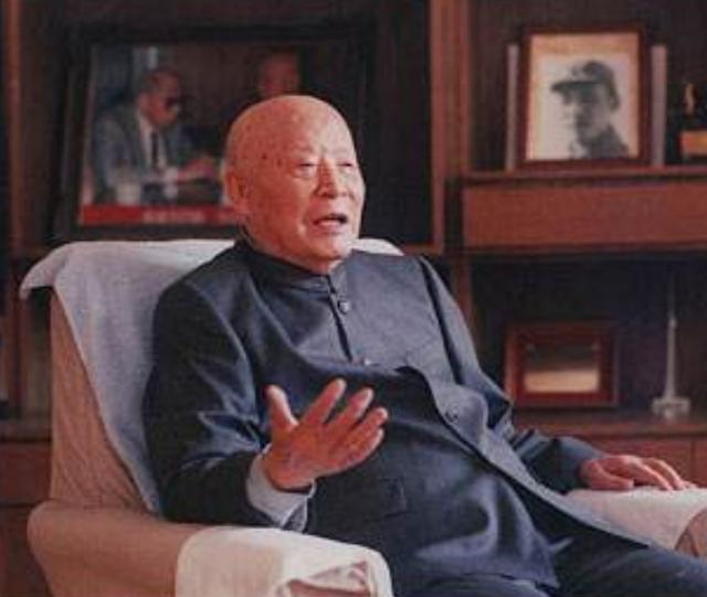 国民党|他不愿撤出抗日前线,率整团脱离国民党,后成最长寿的开国上将