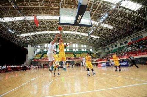 ##南方人和北方人打篮球有什么区别？