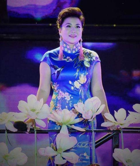 「李谷一」她是国家一级演员也是李谷一女儿，25次登央视春晚，现52岁仍未婚