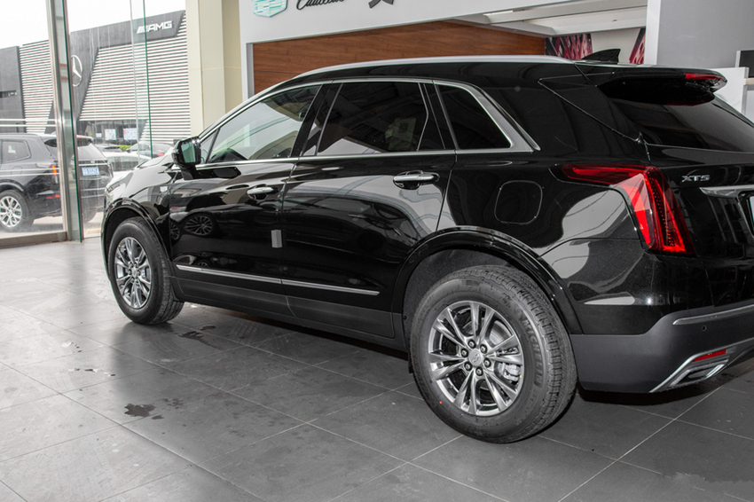 「奥迪Q5」起步33万跌到26万!铁了心逼死奥迪Q5,30天狂卖8172辆,成爆款