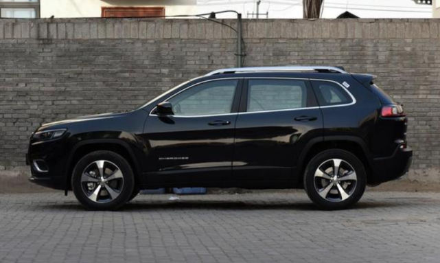 「」又一豪车一落千丈！曾高卖58万比Q5还火，现17万便宜了没人欣赏