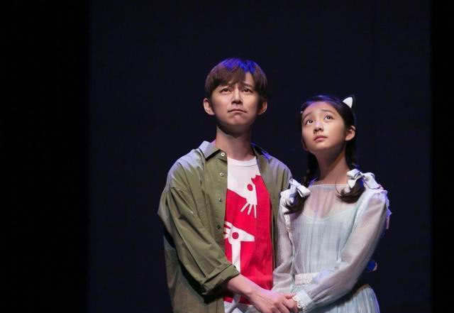 『黄磊』14岁黄多多衣着暴露被骂上热搜,孙莉黄磊怒“怼”网友却被力挺