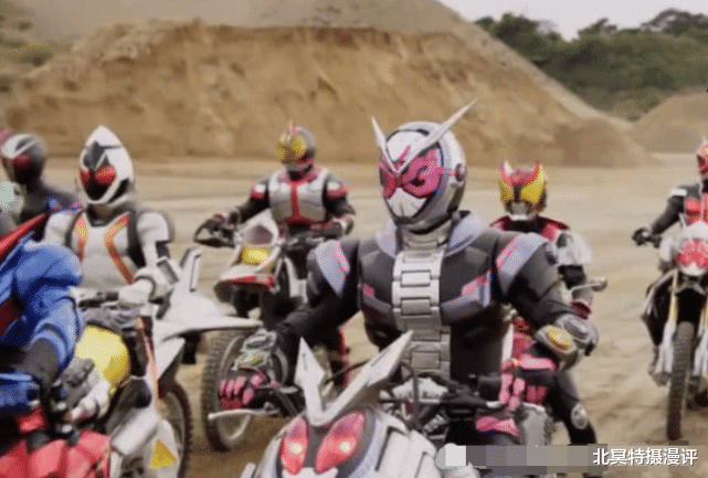 「假面骑士」当假面骑士失业去送外卖，时王车队最专业，甲斗王实现一秒配送！