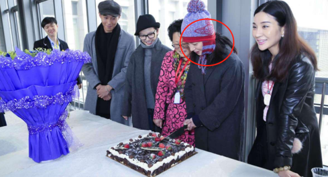 「黄磊」黄晓明苦恋了她4年, 她却大肚嫁百亿富豪, 如今连个婚礼都没有