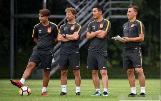 广州恒大▲利好消息！基地训练照首度曝光，广州恒大又一位强力前锋伤愈回归