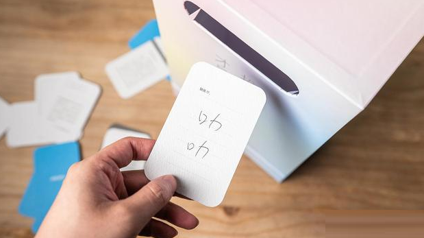 魅族17■魅族17定档5月8日，骁龙865+小孔设计，5G手机再添“猛将”