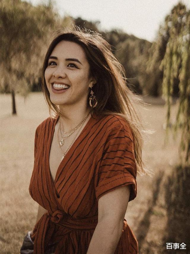 钟丽缇|钟丽缇大女儿没能继承颜值，可身材丰满不输妈妈，22岁却过于早熟