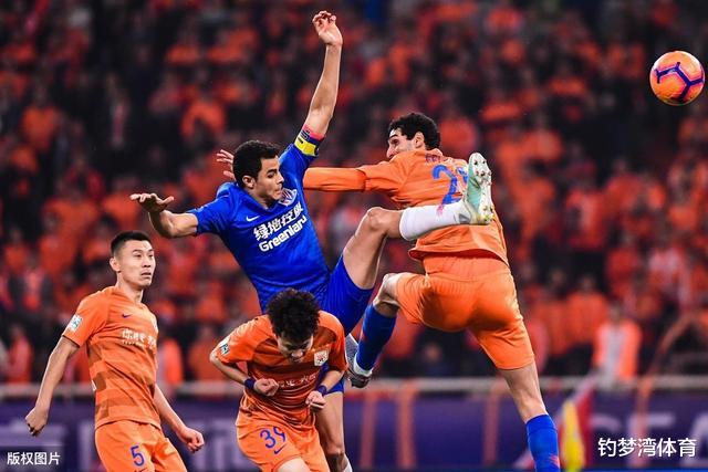 上海申花@曾因与女友吵架险自杀，职业生涯因此一落千丈，现混迹申花预备队