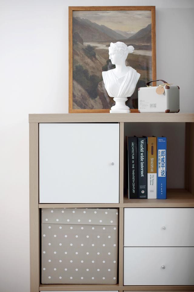 |两口子装修新房,全屋北欧风格,餐厅木饰面当背景墙,舒适度满分