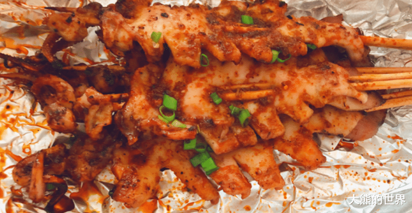 #烧烤#烧烤摊最“不干净”的食物，连摊主自己都不吃，看完你还敢吃吗？