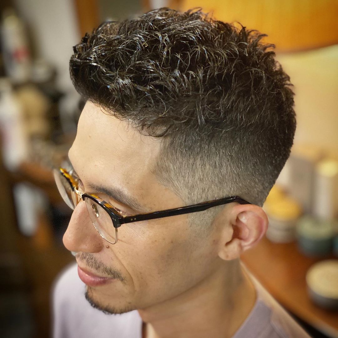 发型|为什么那么多男士选择两侧铲短发型? 知道了这3个好处，你也会爱上