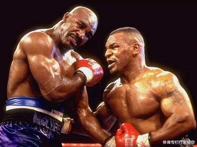 迈克·泰森▲泰森复出赛收到第一份报价，对阵橄榄球明星，出场费仅100万美元