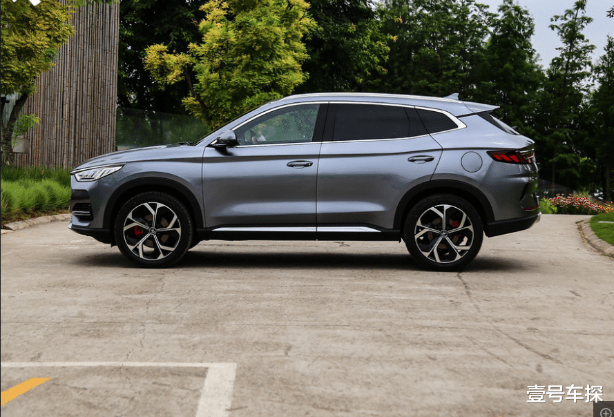 SUV|“站在巨人的肩膀上”，国产首款宽体SUV来袭，11万多起难有对手