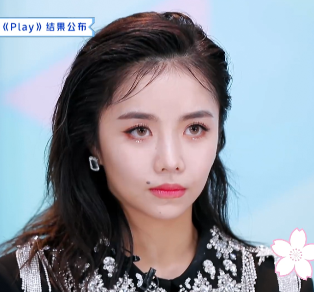 「孔雪儿」孔雪儿的成绩还没有秦牛正威的高，当看到她和安崎组的成绩，懵了